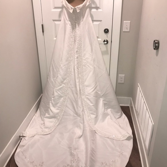 Michaelangelo Dresses & Skirts - 🔴 Michaelangelo Wedding Gown